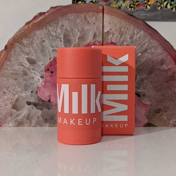 Milk Makeup Watermelon 🍉 Brightening Face Mask - Picture 2 of 7